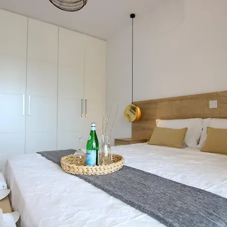 Phaedrus Living: Seaside Luxury Flat Limnaria 152 Apartmán *