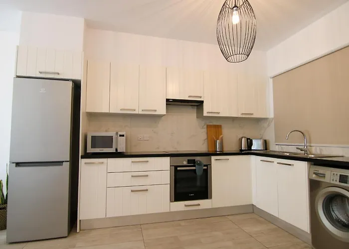 Phaedrus Living: Seaside Luxury Flat Limnaria 152 Apartamento Paphos