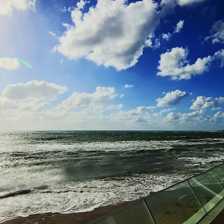 Apartment Phaedrus Living: Seaside Luxury Flat Limnaria 152