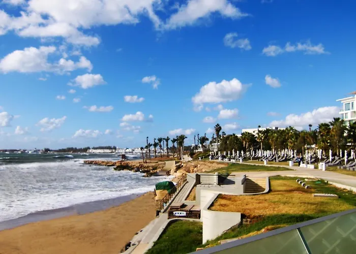 Phaedrus Living: Seaside Luxury Flat Limnaria 152 アパート パ フォス