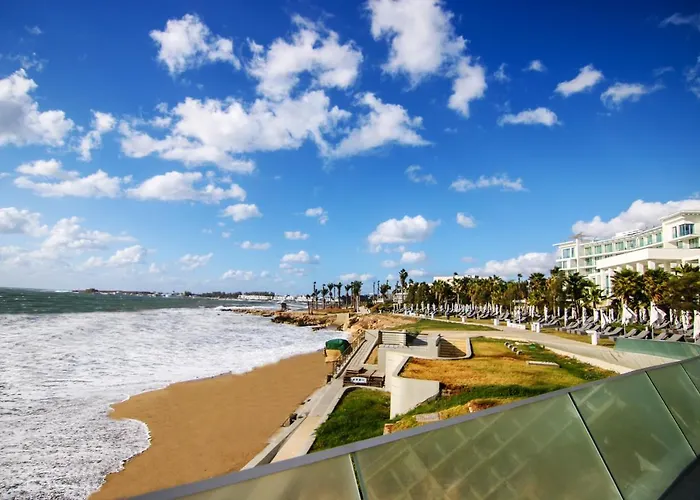 Phaedrus Living: Seaside Luxury Flat Limnaria 152 アパート パ フォス